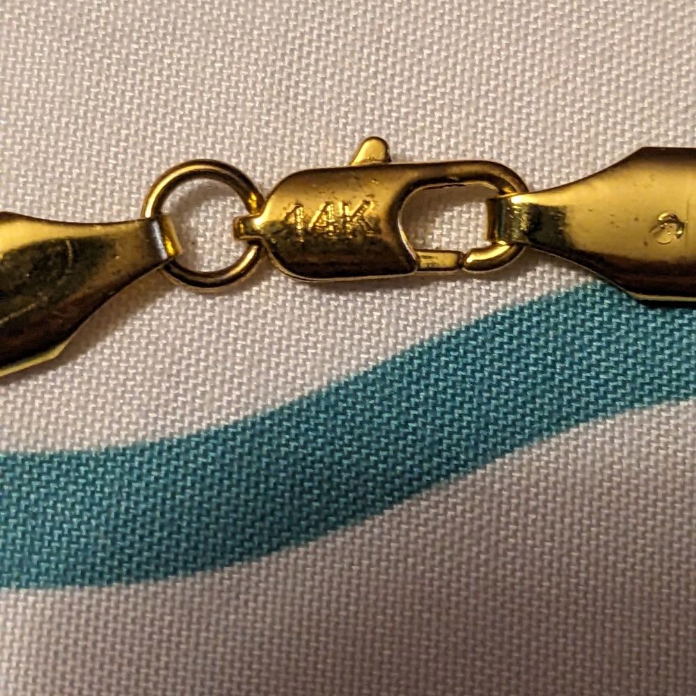 14K Gold Bangle Bracelet